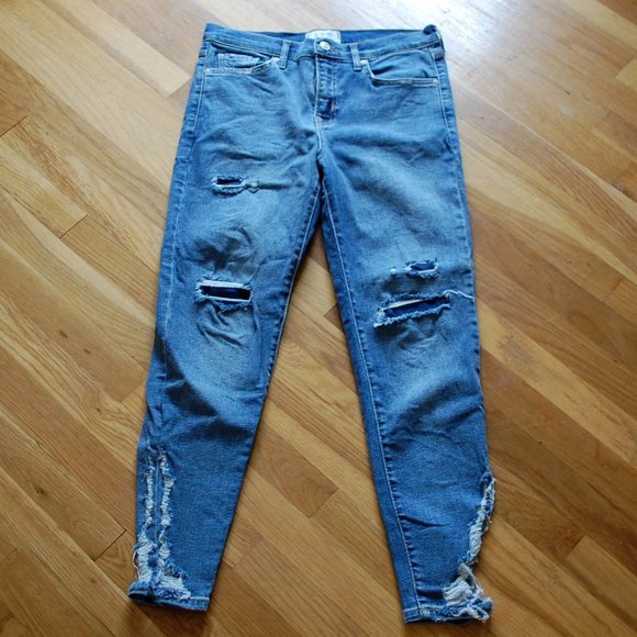 We The Free Denim - We The Free People About a Girl Distressed Blue Jeans Skinny Chewed Hems